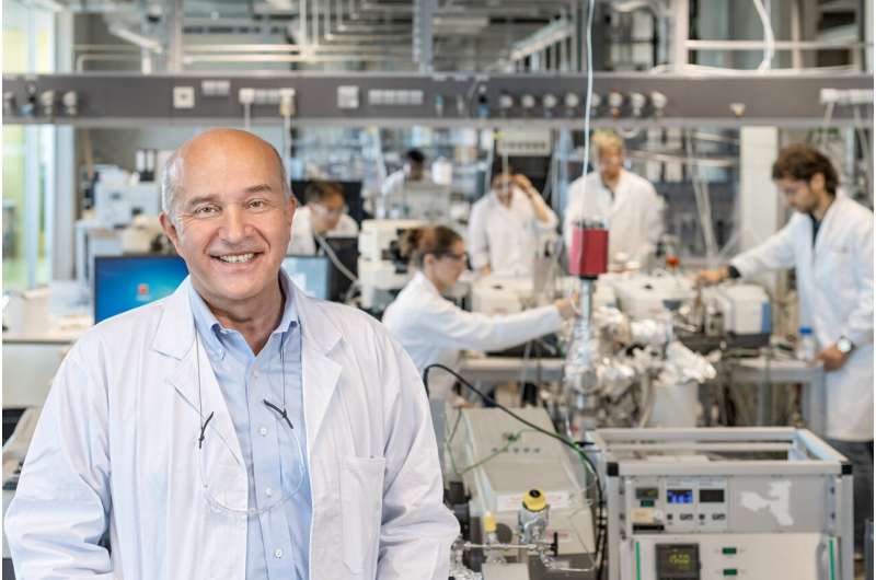 Zeolites: Prof. Lercher in his chemistry lab at 
Technical University of Munich (TUM) 